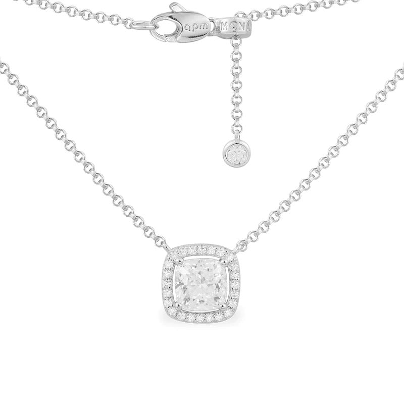 White necklace -LUXE
