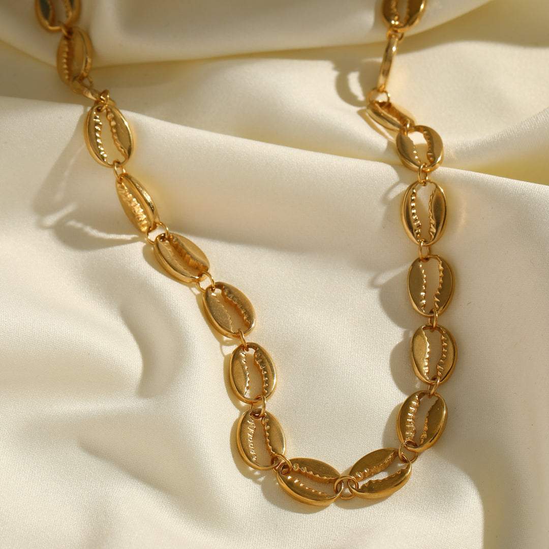 Cowrie shells necklace