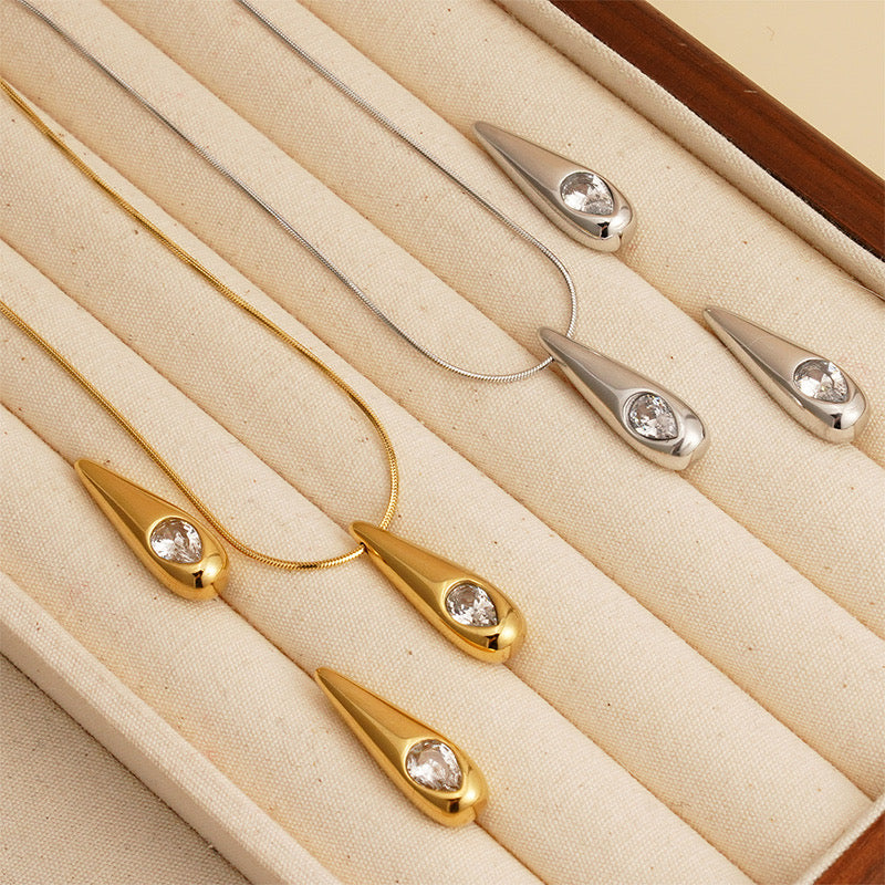 Selena set ( necklace + earrings )