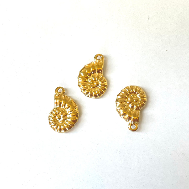 Coquillage charm