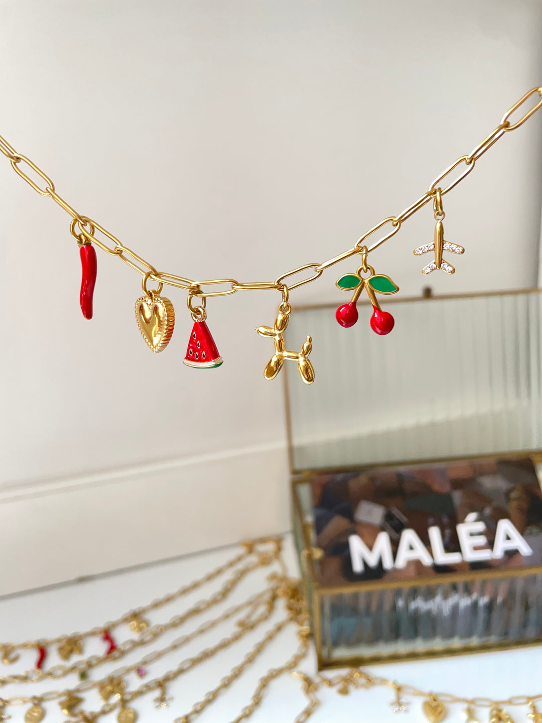 Balloon dog charm