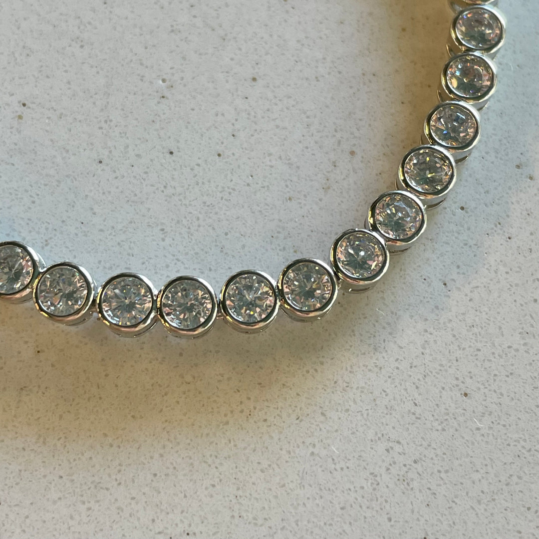 Round tennis bracelet -silver