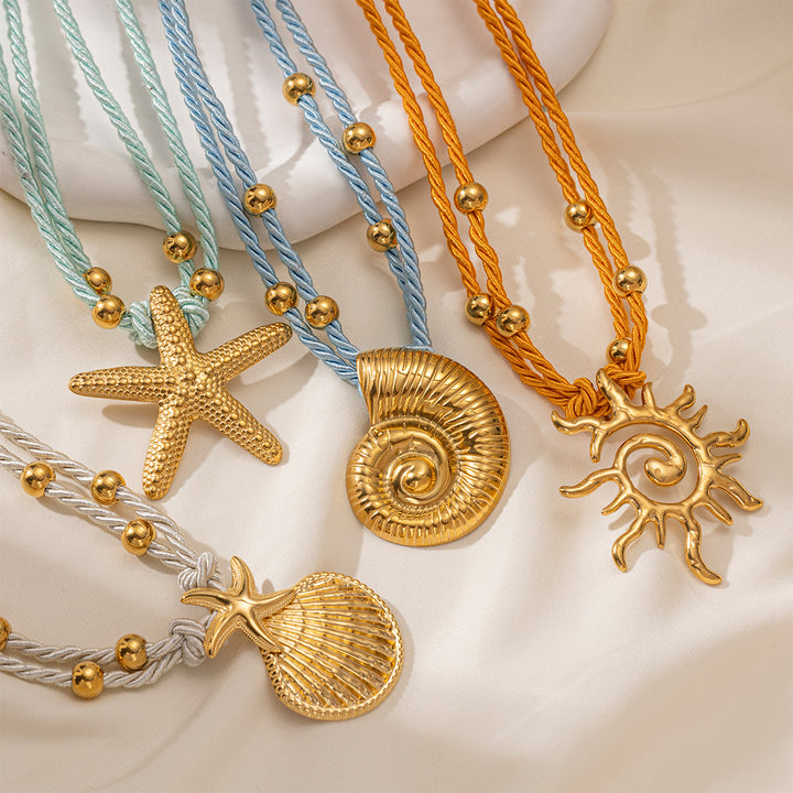 Beige starfish & seashell rope necklace