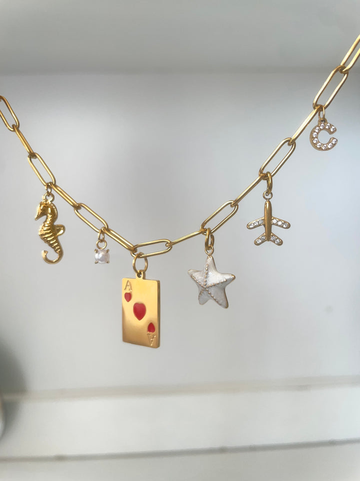 Small sea horse charm