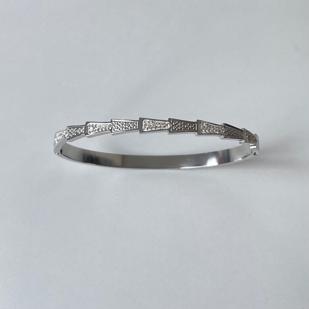 Cut Bangle -silver