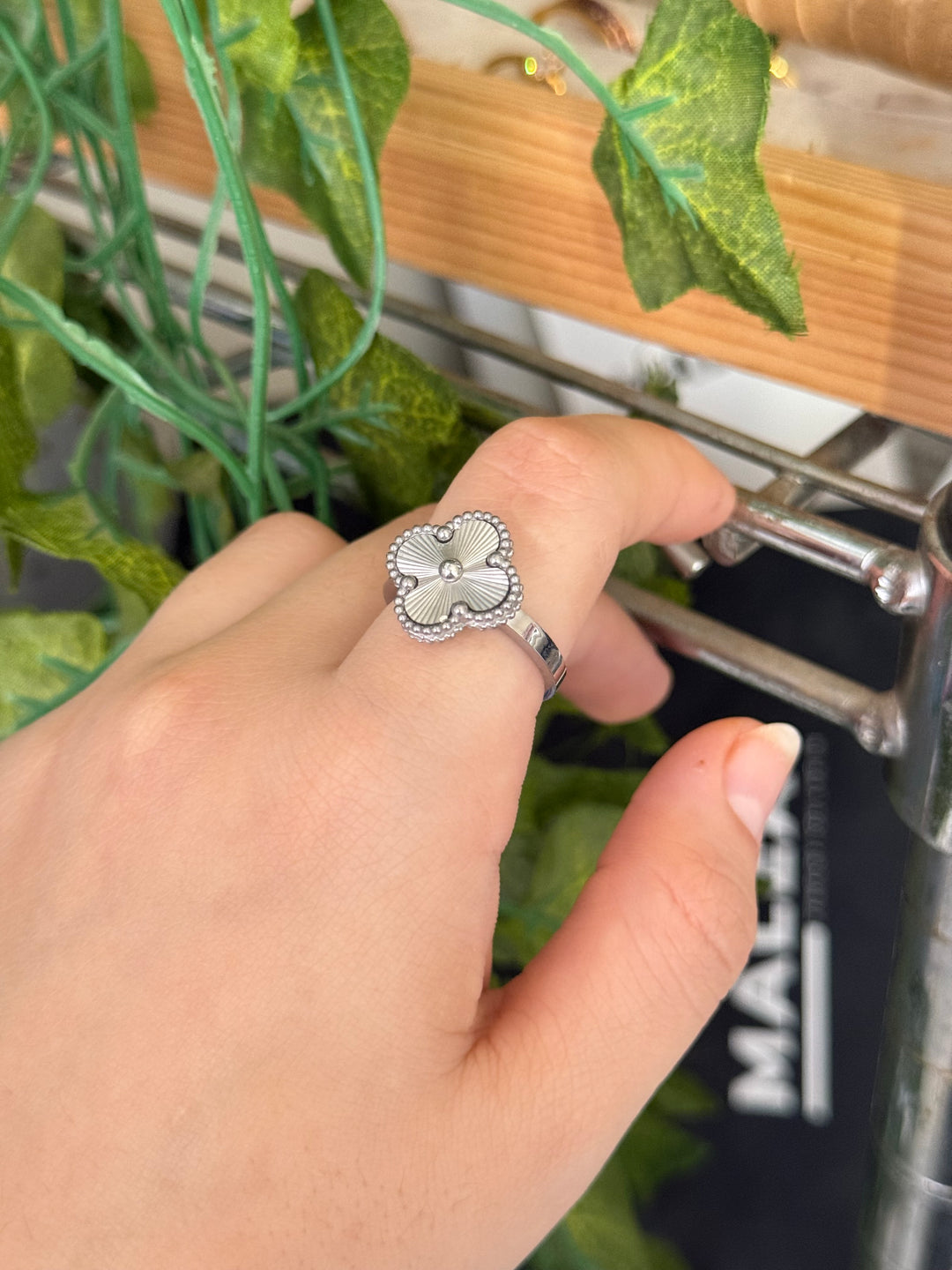 Silver clover ring