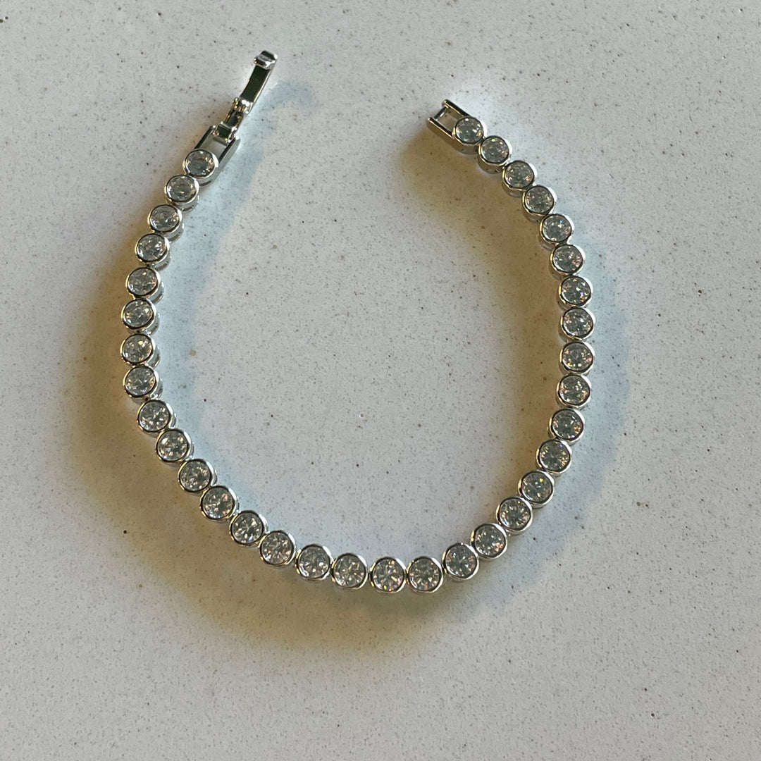 Round tennis bracelet -silver