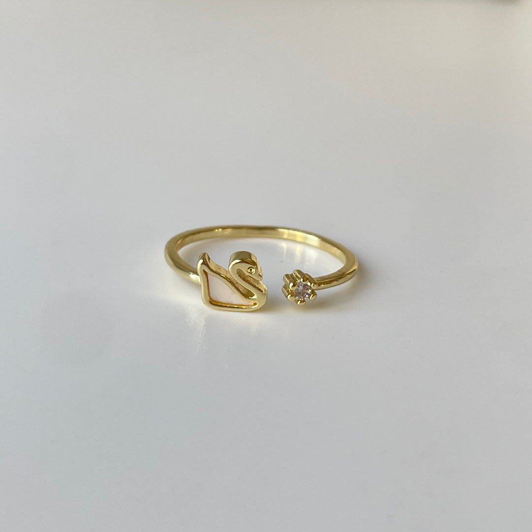 Swan Shell ring