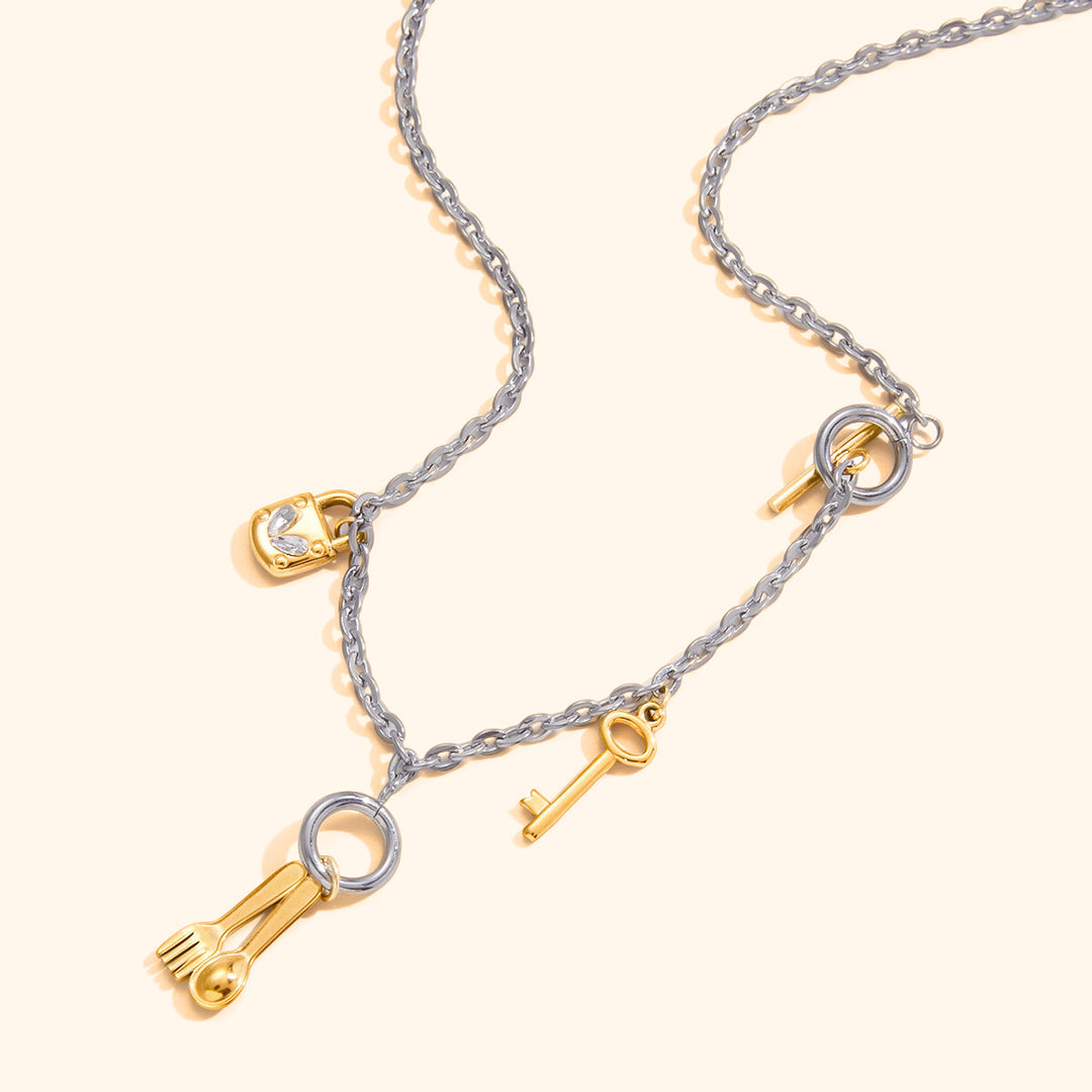 Spoon kiss toned necklace