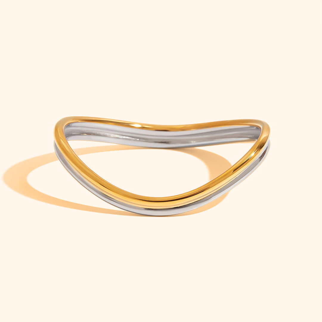 Toned wave bangle
