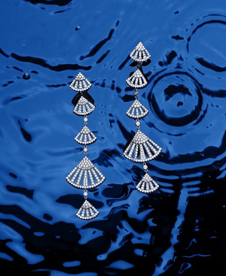 Long shell earrings -LUXE