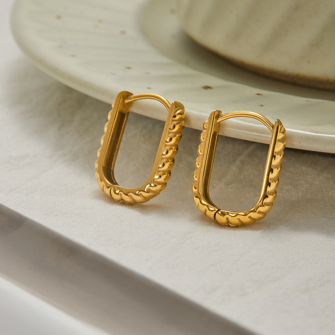 U shape twisted hoop earrings