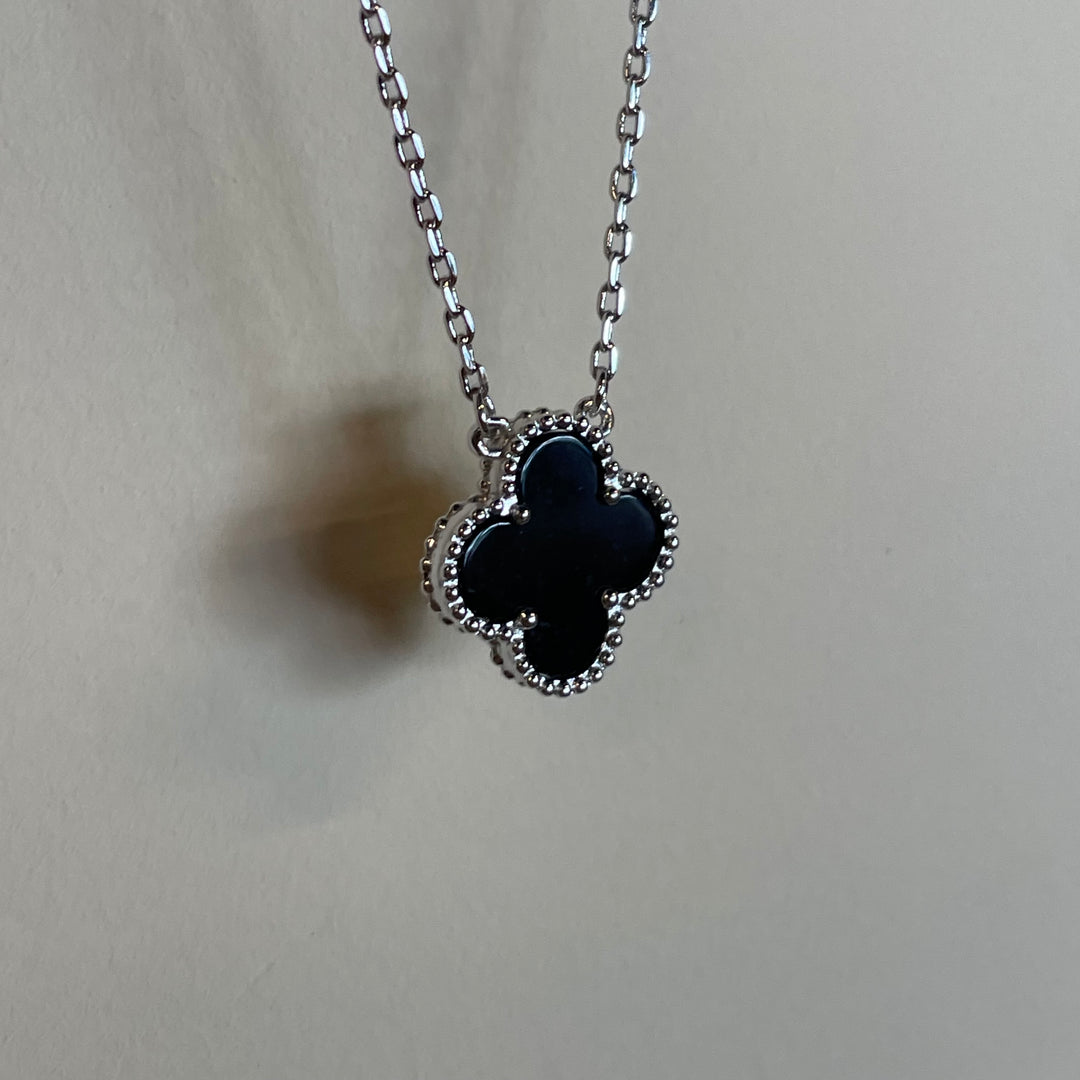 Grade A silver clover necklace -black onyx