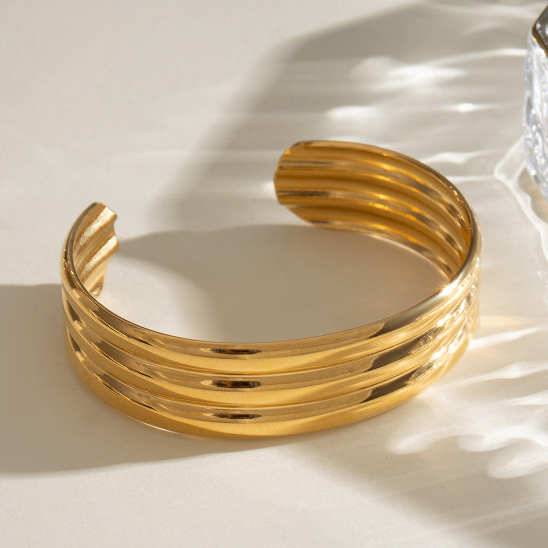 Triple bubble bangle