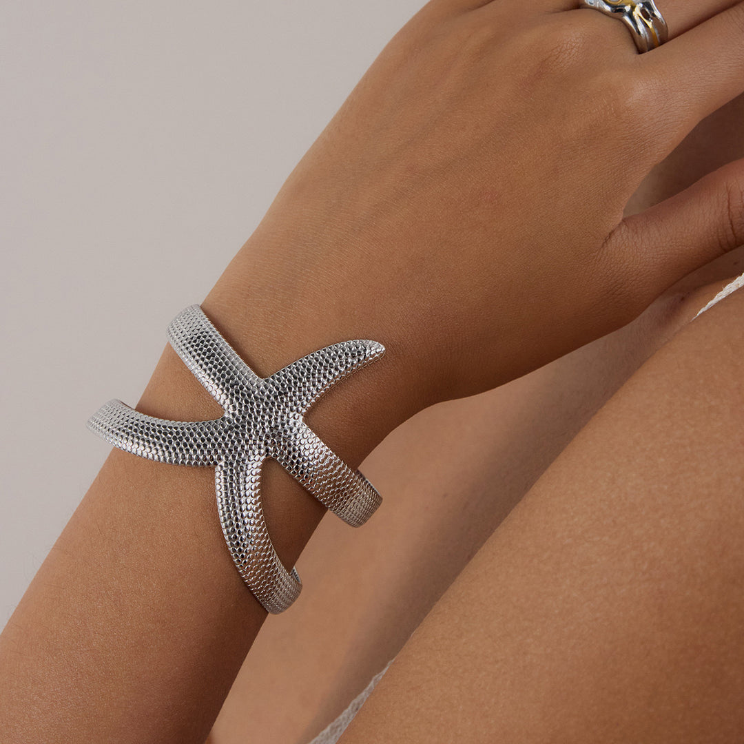 Starfish armcuff in silver