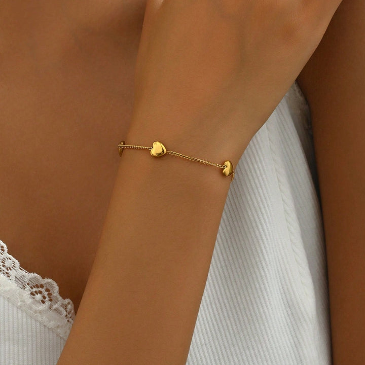 Dainty heart bracelet