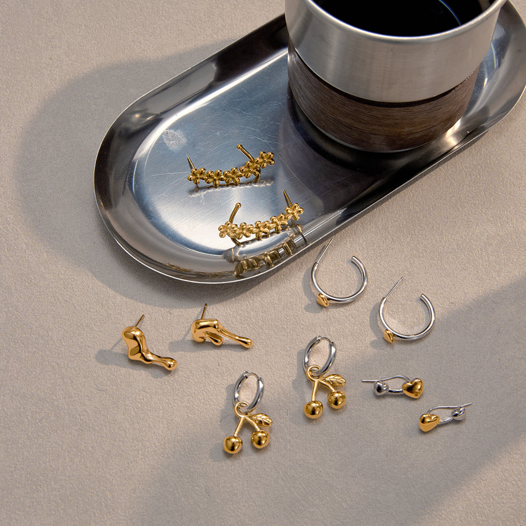 Toned heart dainty earrings