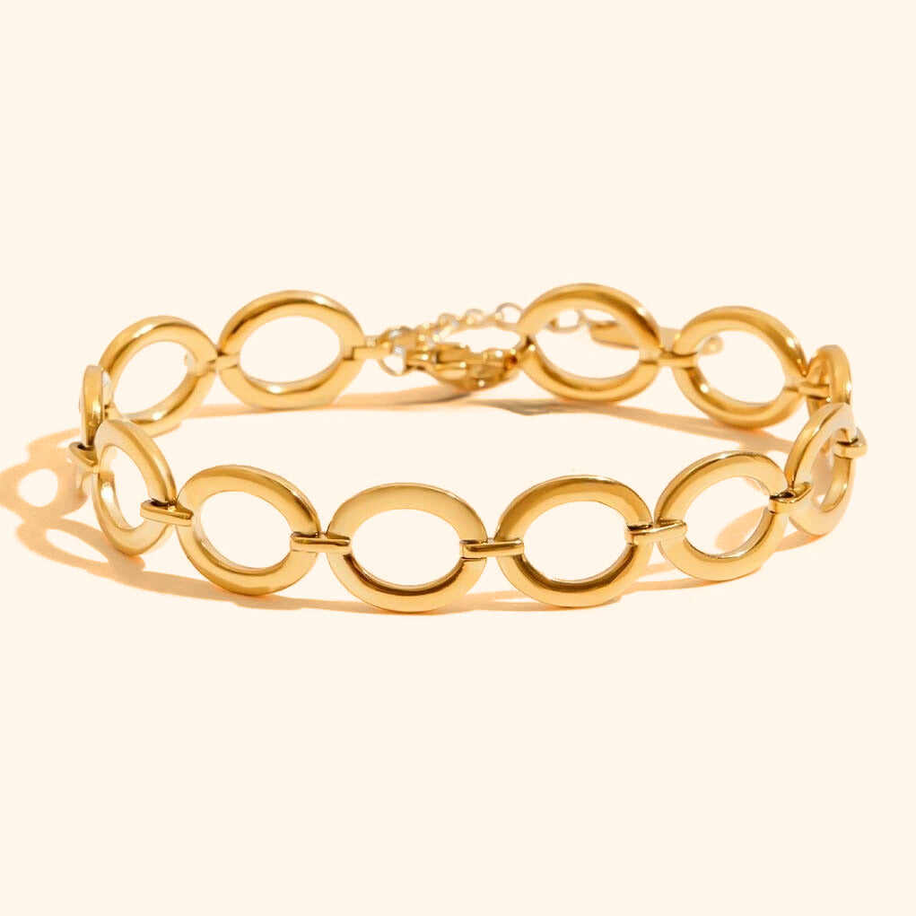Linked circle bracelet