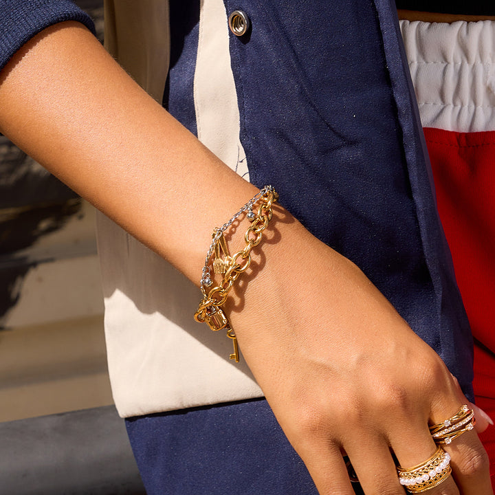 Spoon kiss toned bracelet