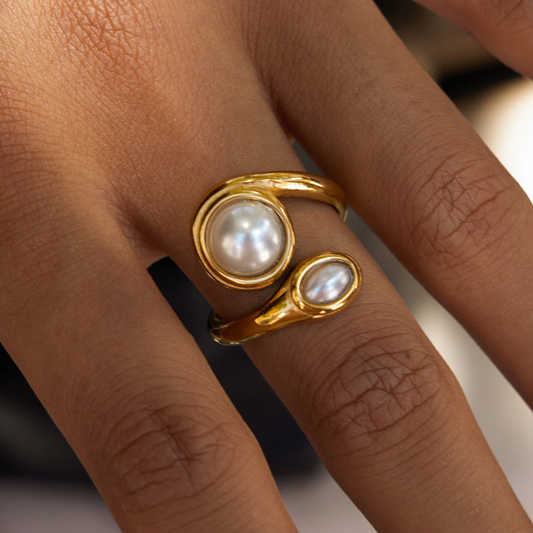 Chunky wrapped pearl ring