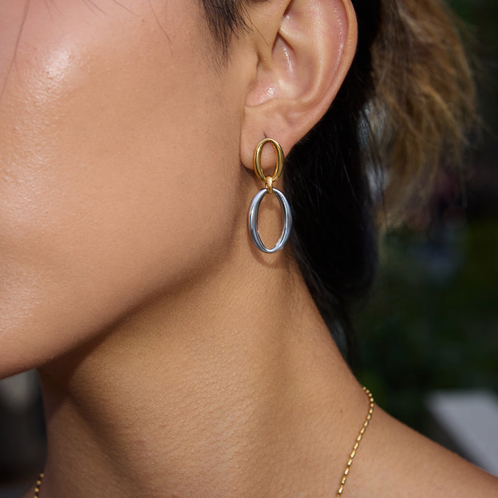 Oval link toned earrings