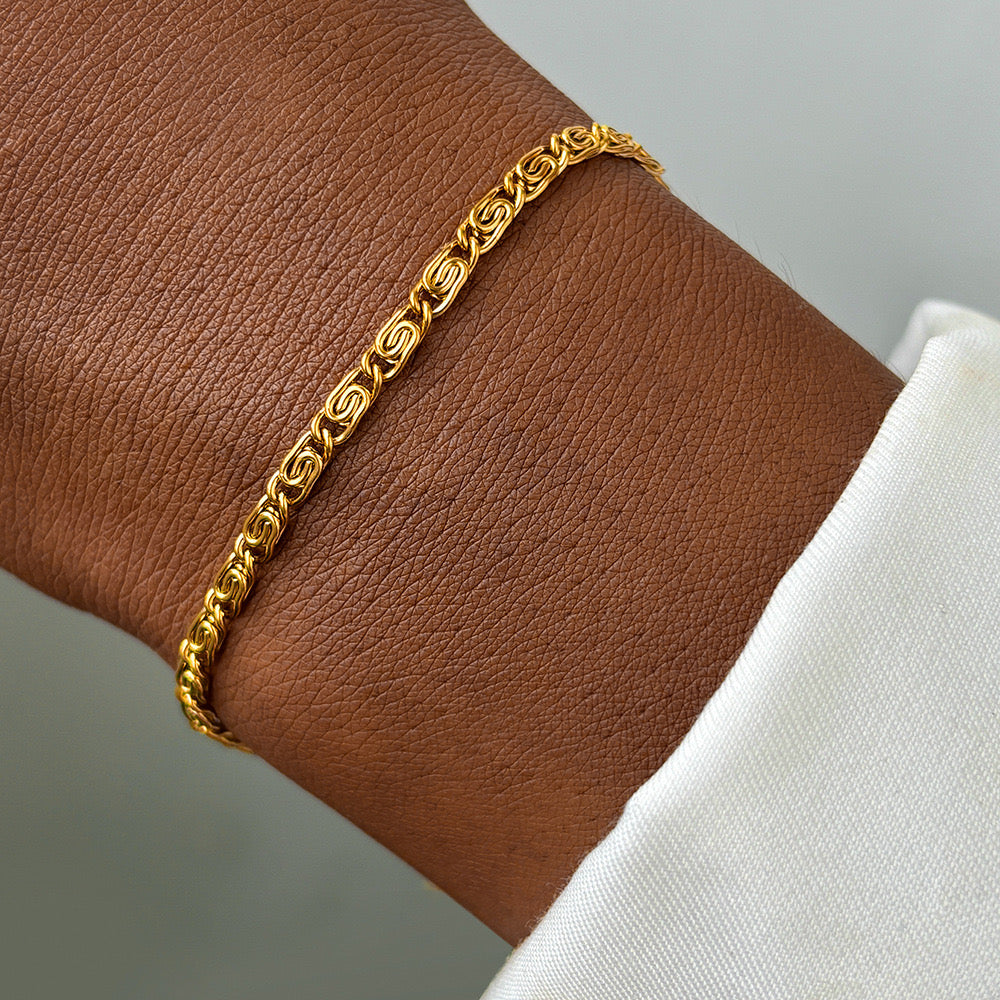Eleanor dainty bracelet