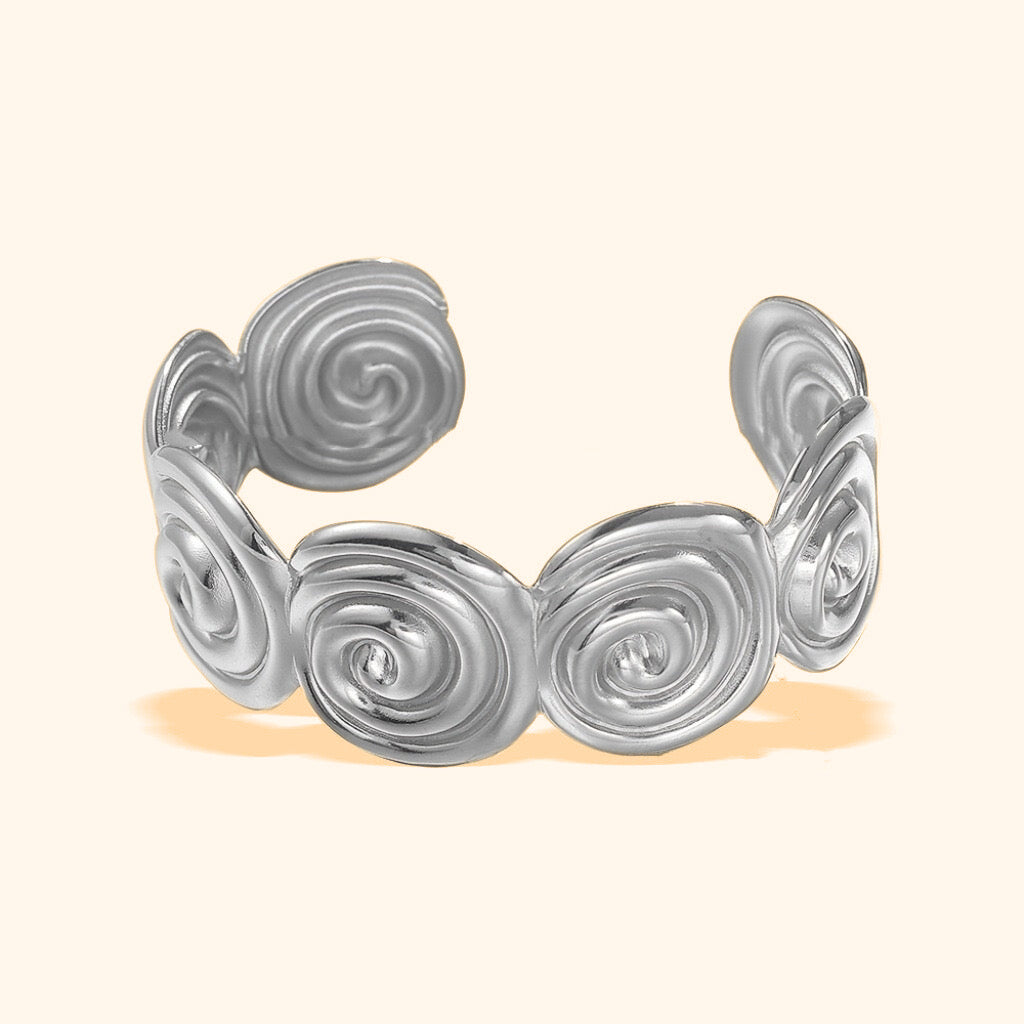 Round waves bangle in silver