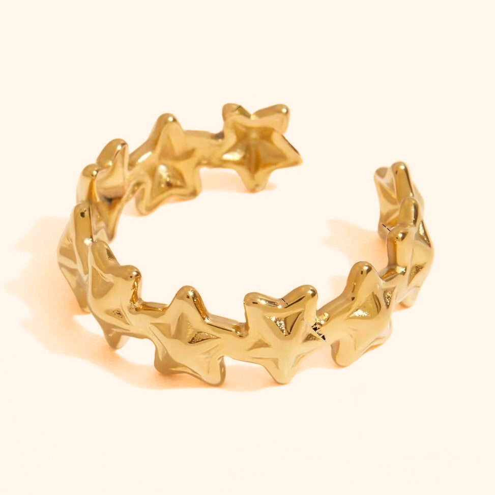 Linked star ring