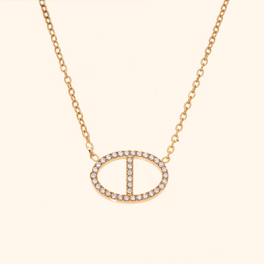 Oval cut necklace
