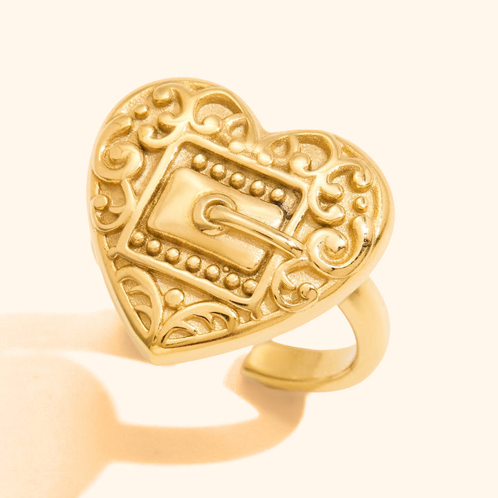 Lock heart ring
