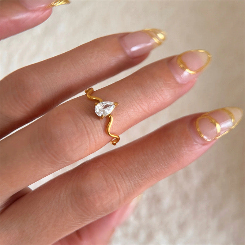 Eave teardrop ring